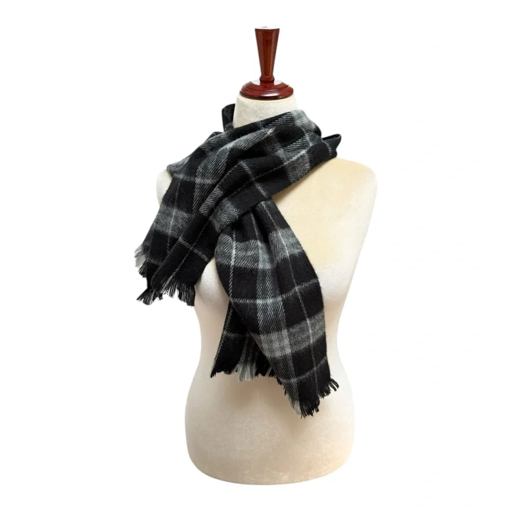 Trendy boutique elevate your